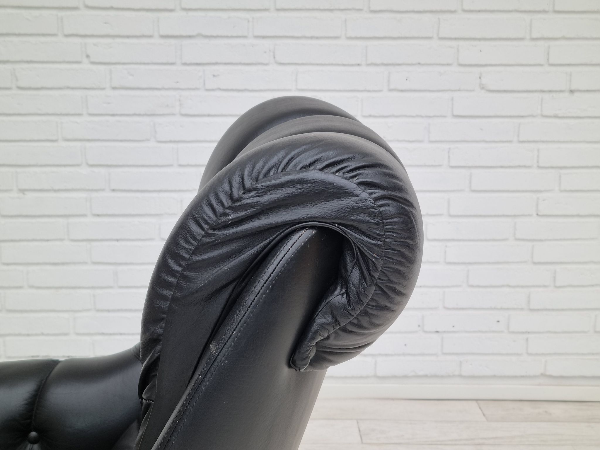 Fauteuil en cuir pivotant danois vintage