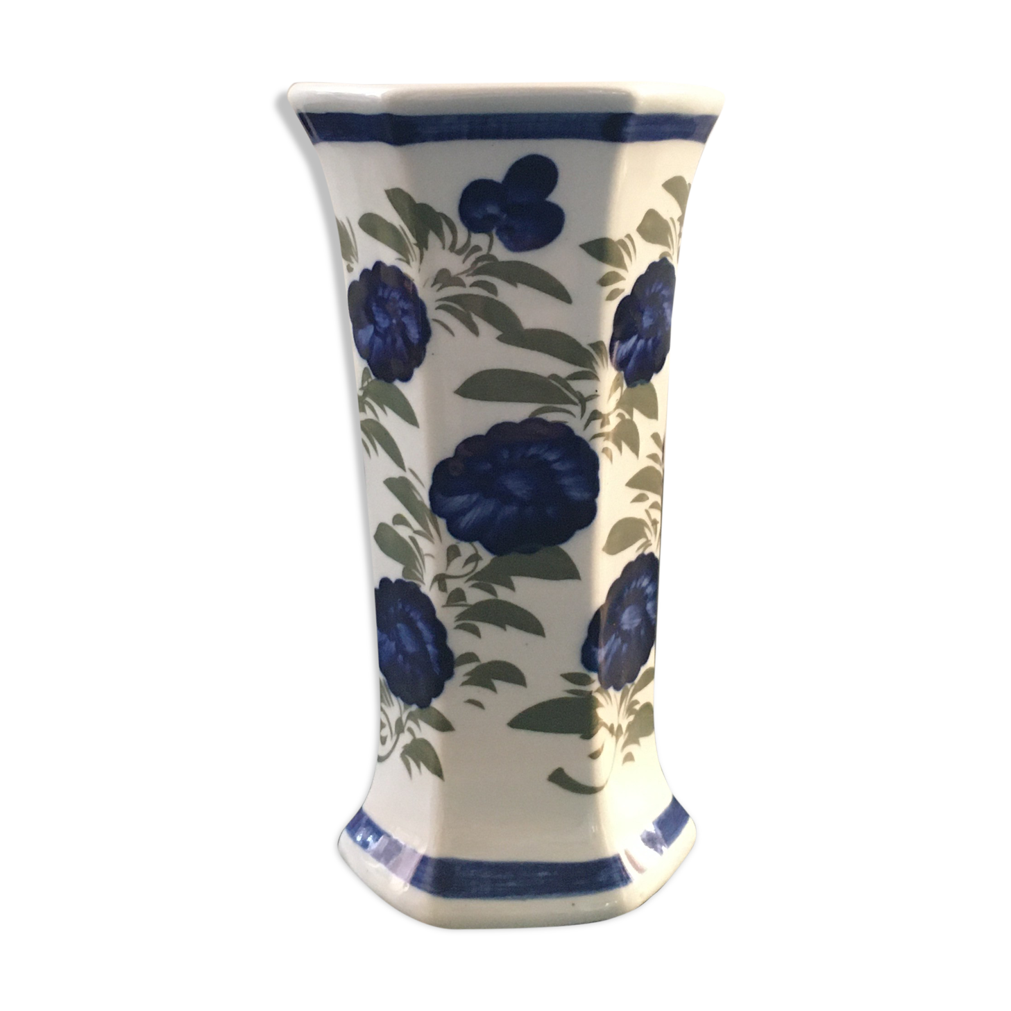 Vase blanc décor indigo