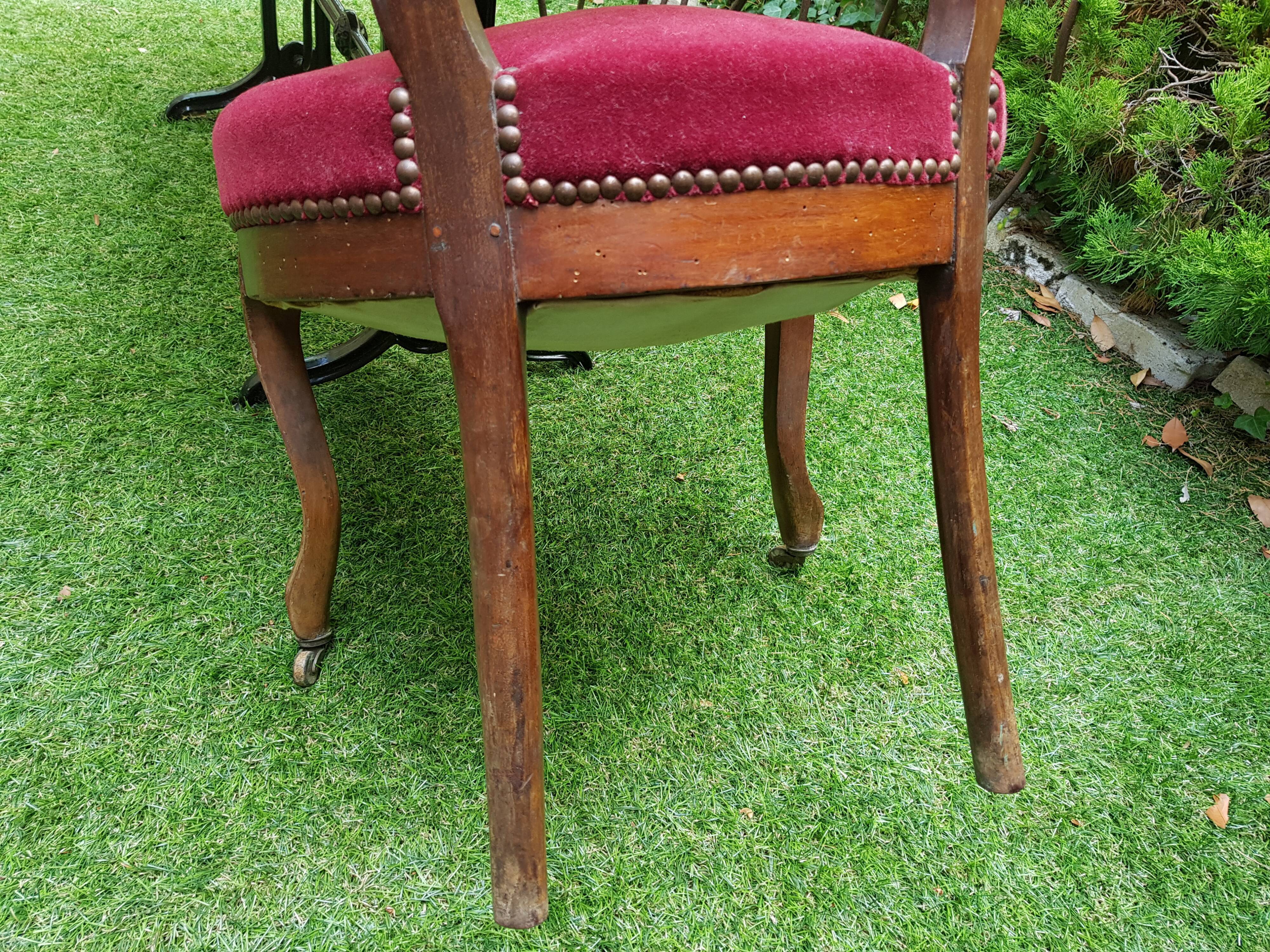 4 chaises médaillon tapissées style Louis Philippe