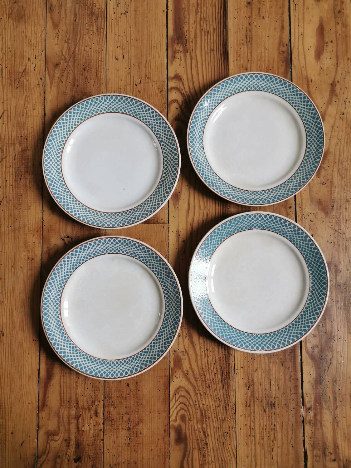 Mix of vintage dessert plates