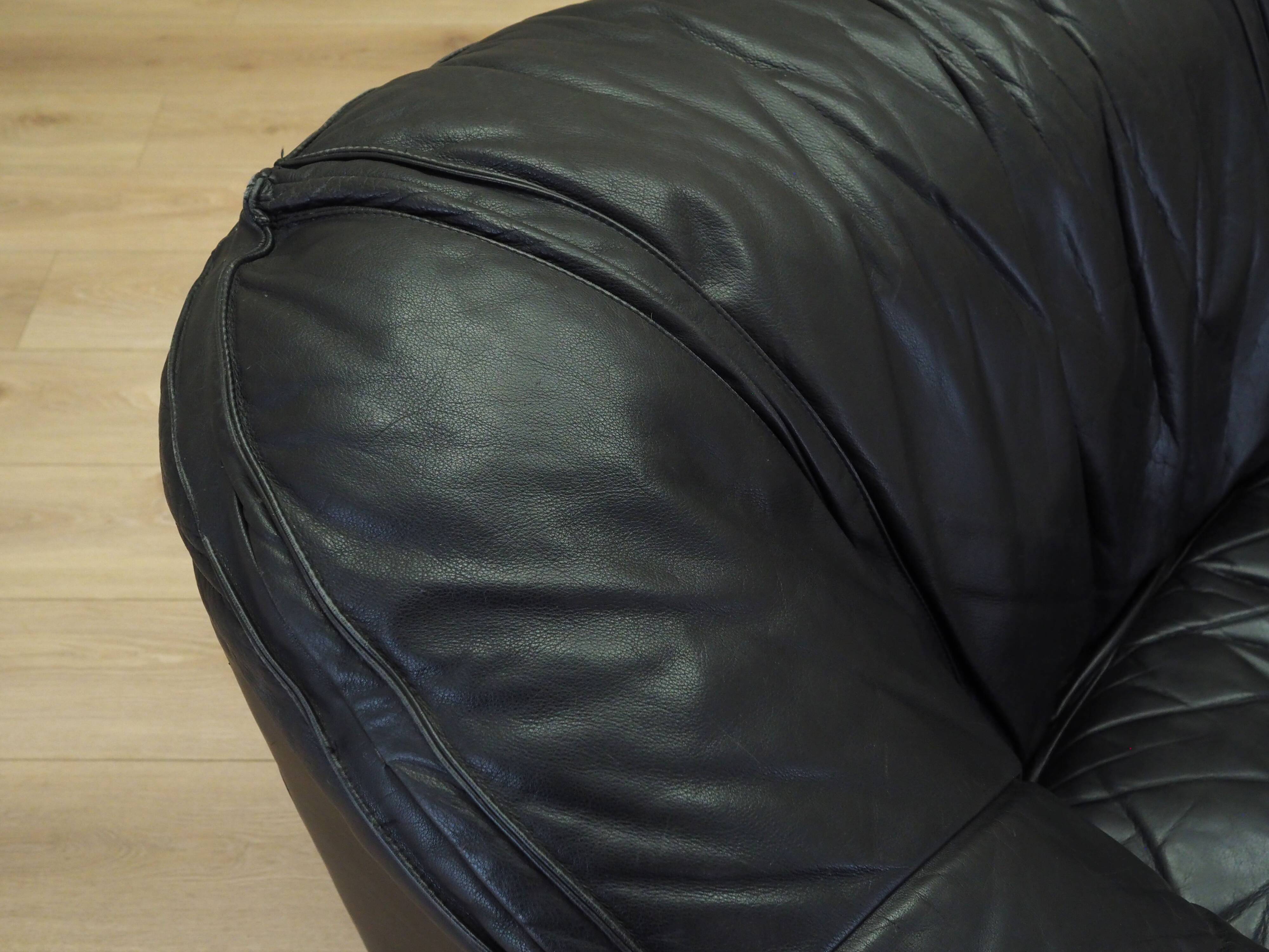 Black leather sofa, Italian design, 1960s, production: Italy