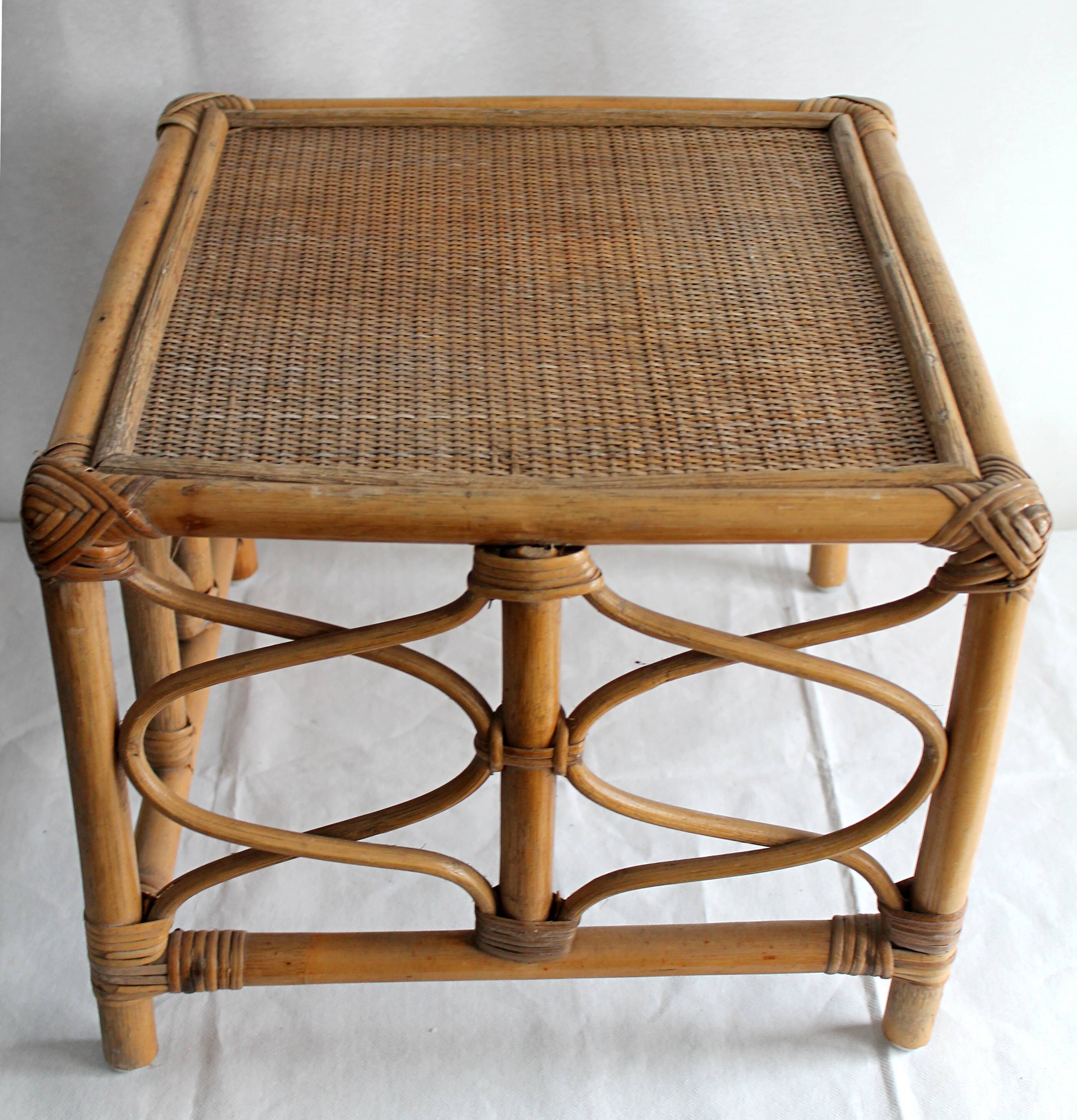 Table or footrest rattan