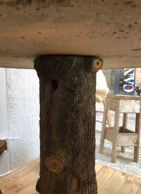 Garden table faux wood rock style