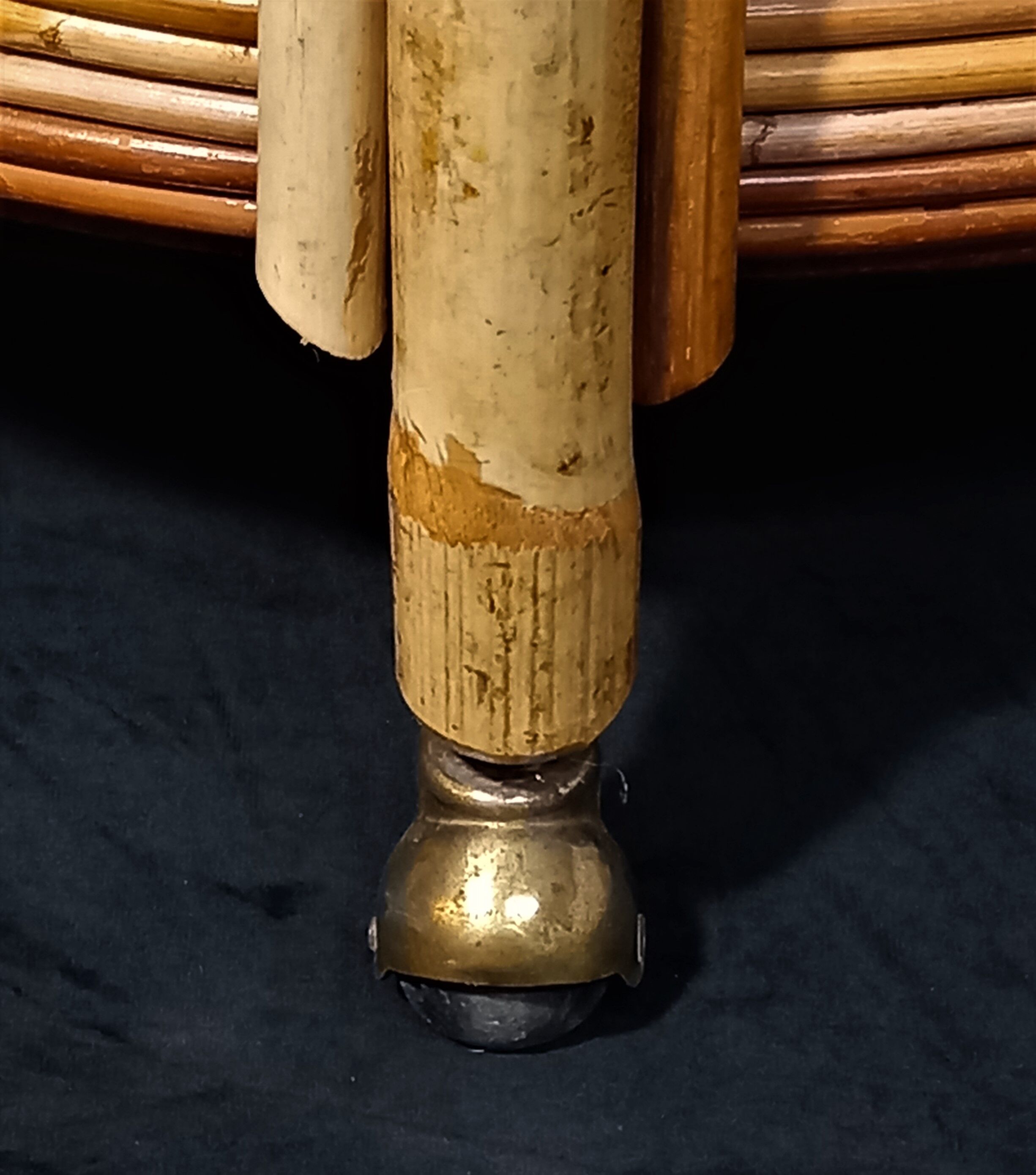 Round trolley with bamboo and rattan wheels