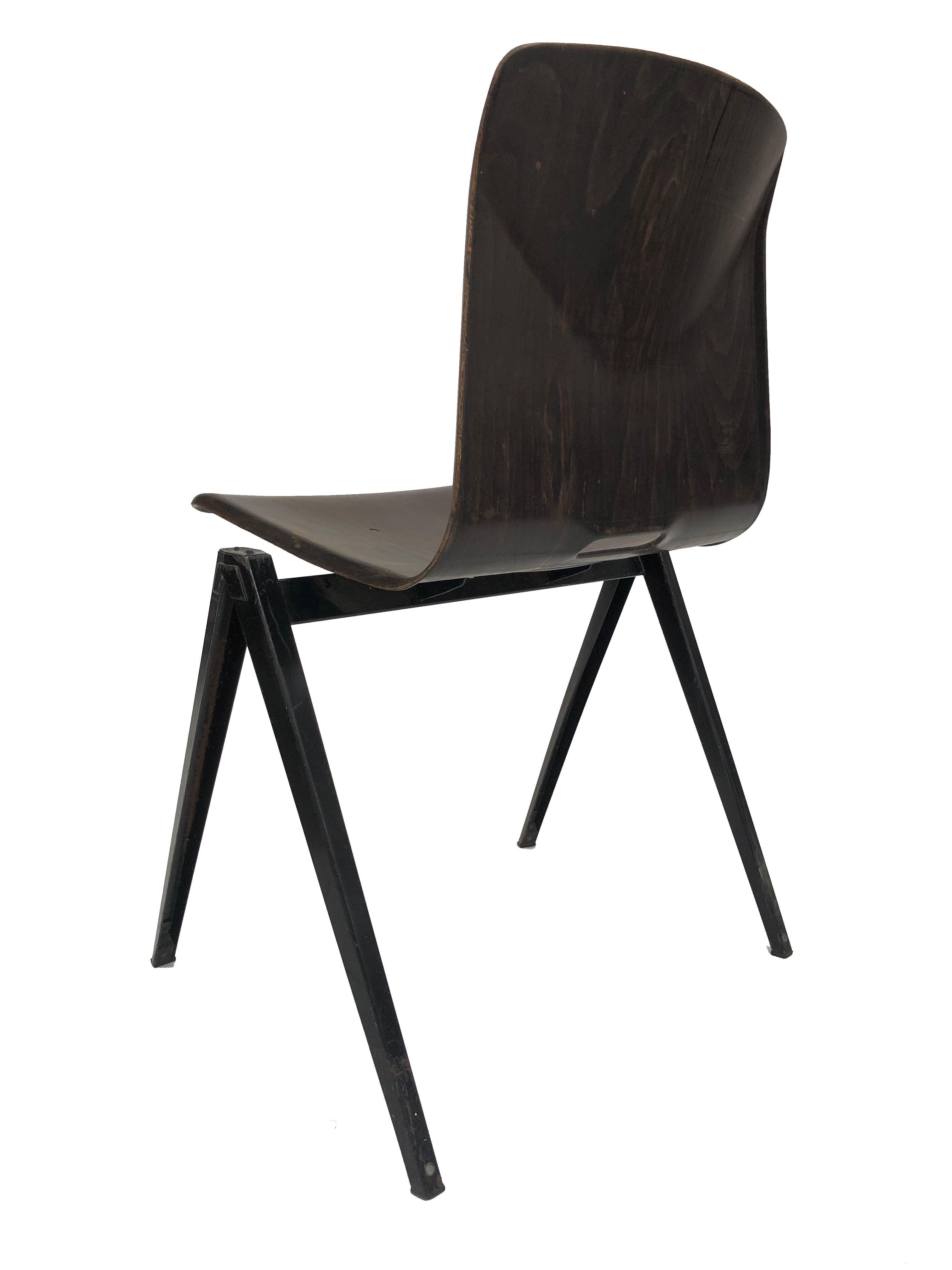 Pagholz Galvanitas S22 stackable school chair