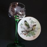 8 Alsace wine glasses with engraved green grape cluster decoration