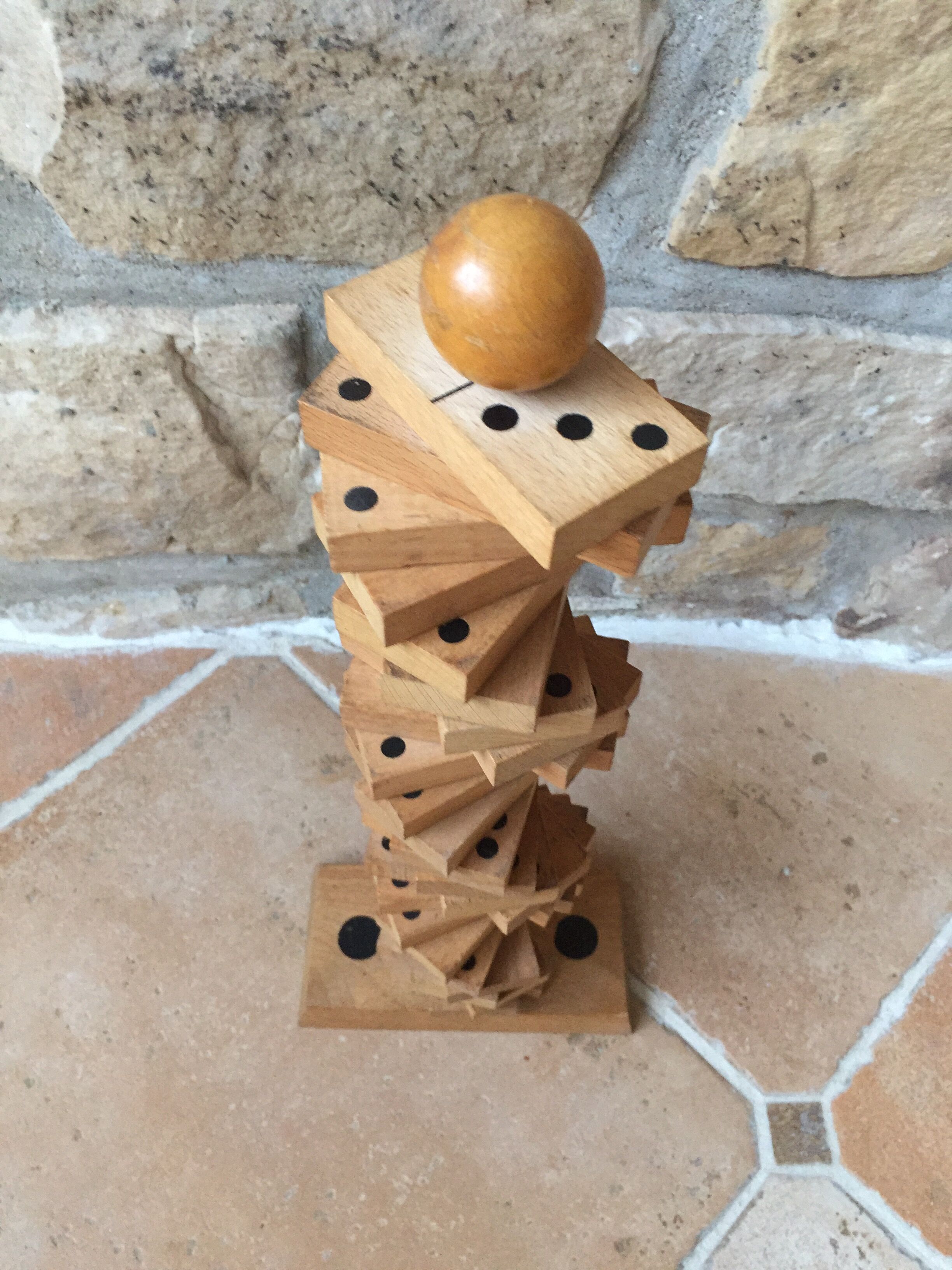 Jeu de dominos ancien en bois et vertical