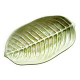 Leaf-shaped slip cup