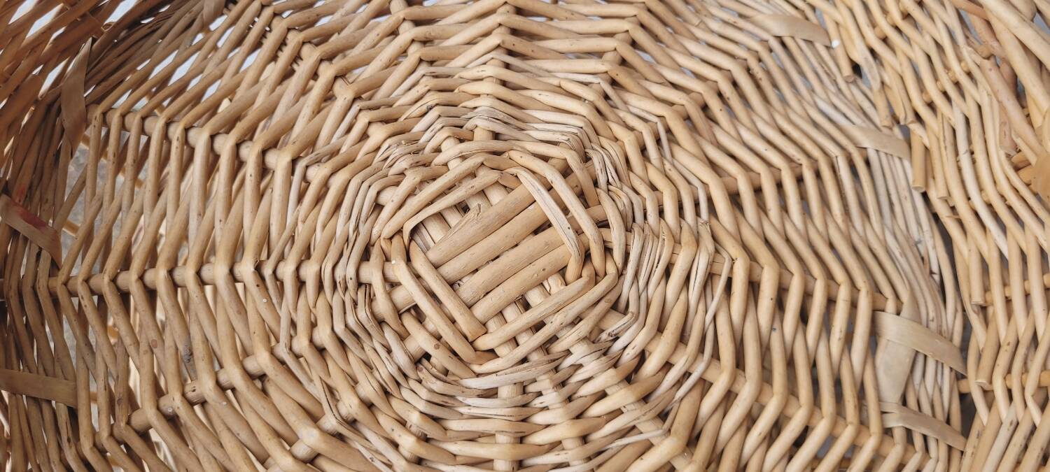 Vintage rattan bar trolley