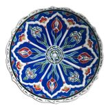 Decorative plate in glazed ceramic