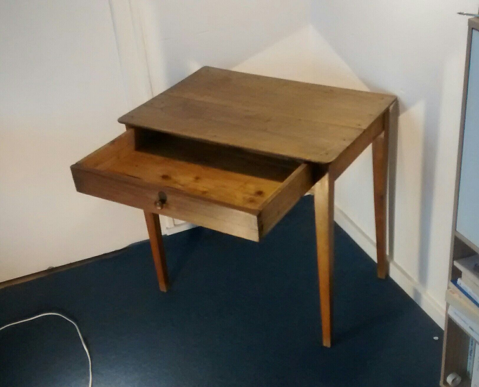 Bureau pieds fuseaux