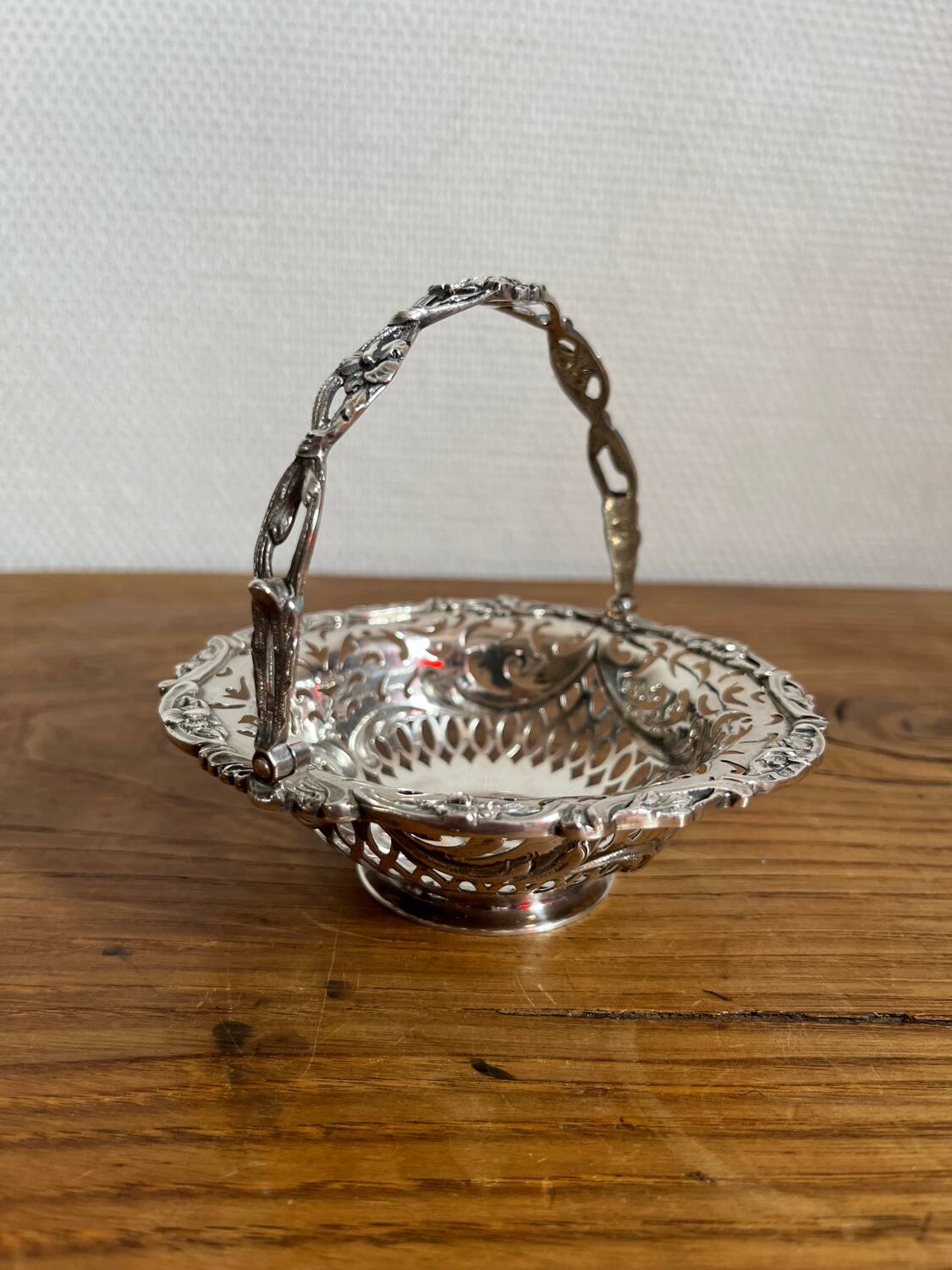 Basket with Mobile Handle In 925 Silver Hallmarked London 1898