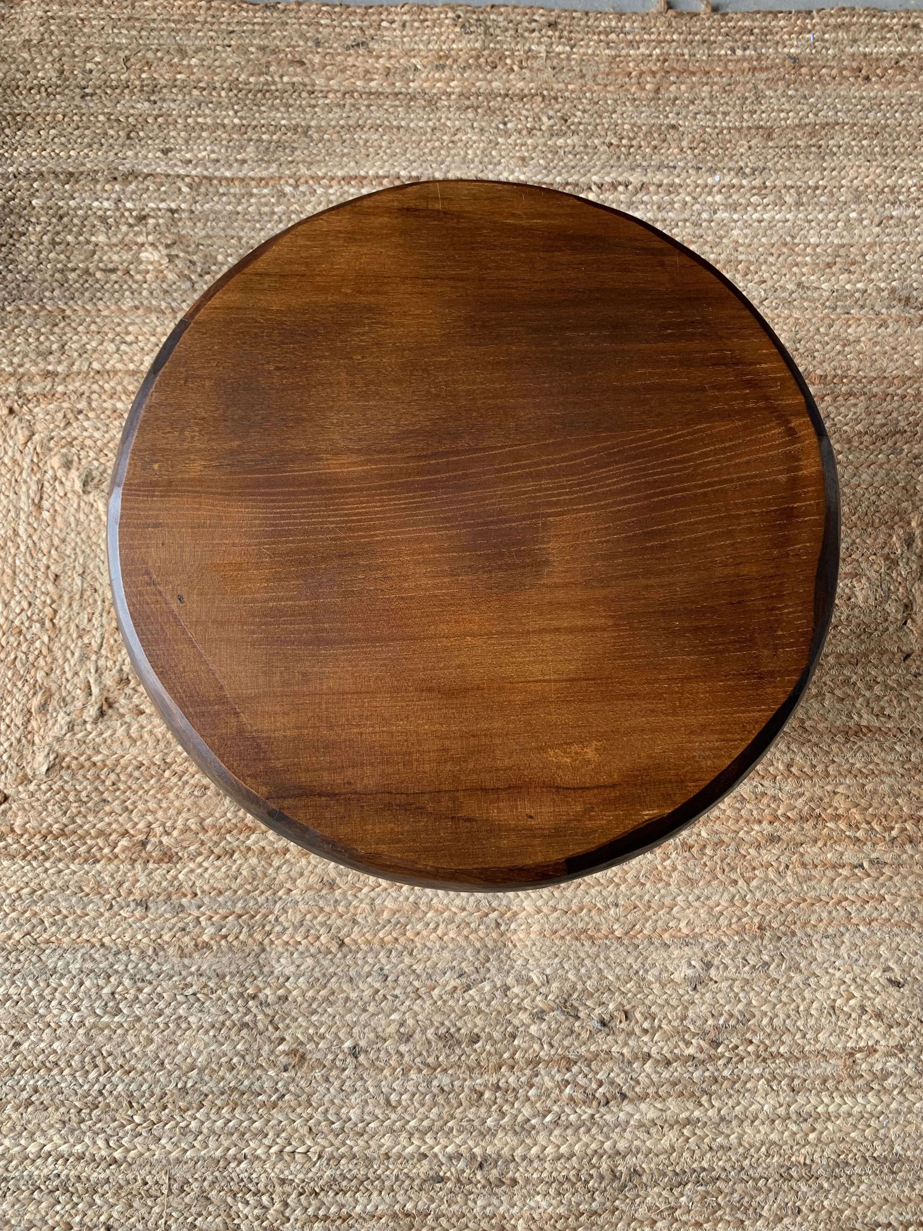 Round coffee table, vines
