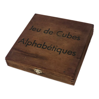 Old wood cube games
