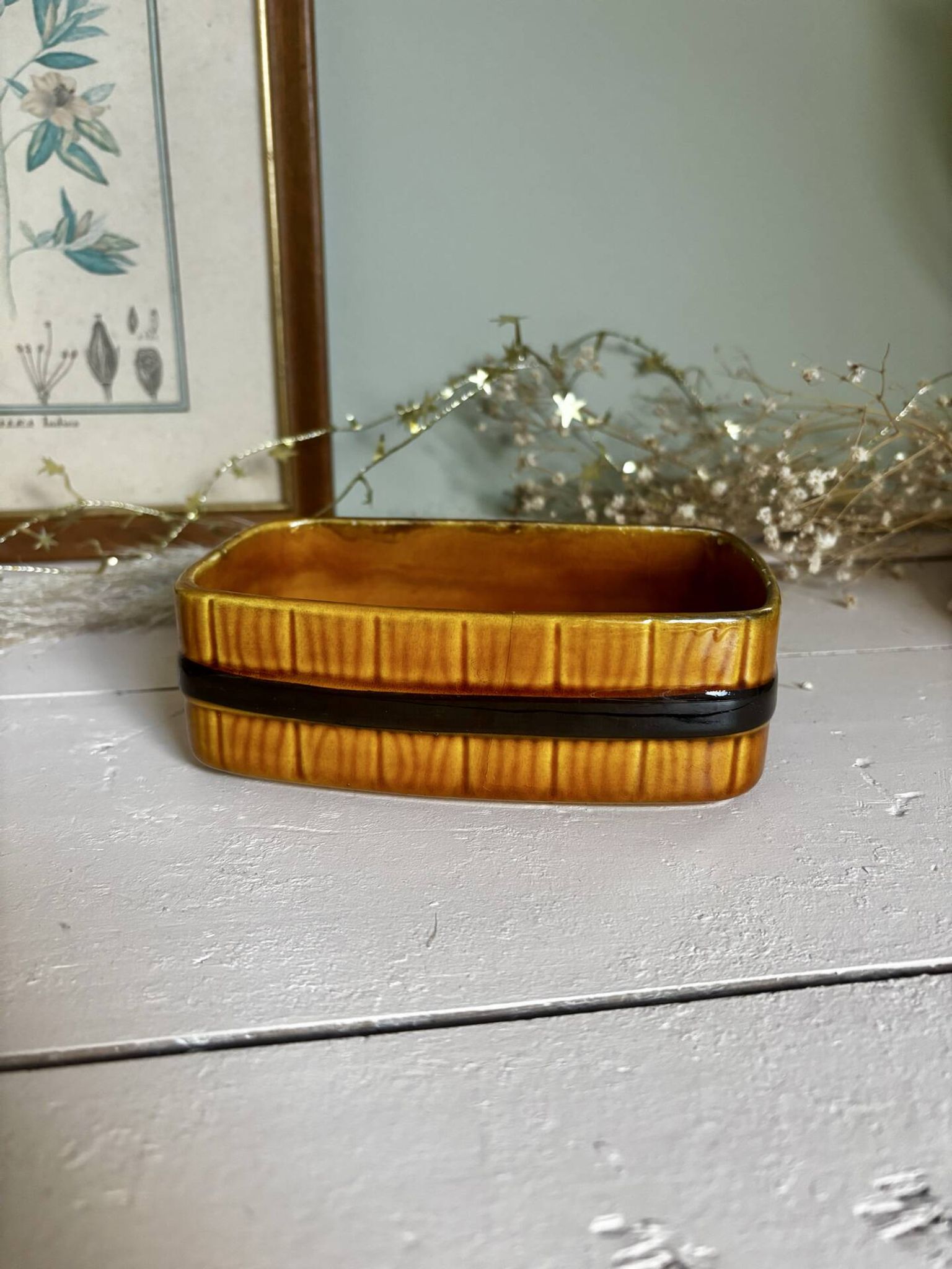 Vintage Portuguese faience butter dish with wood effect, Secla.