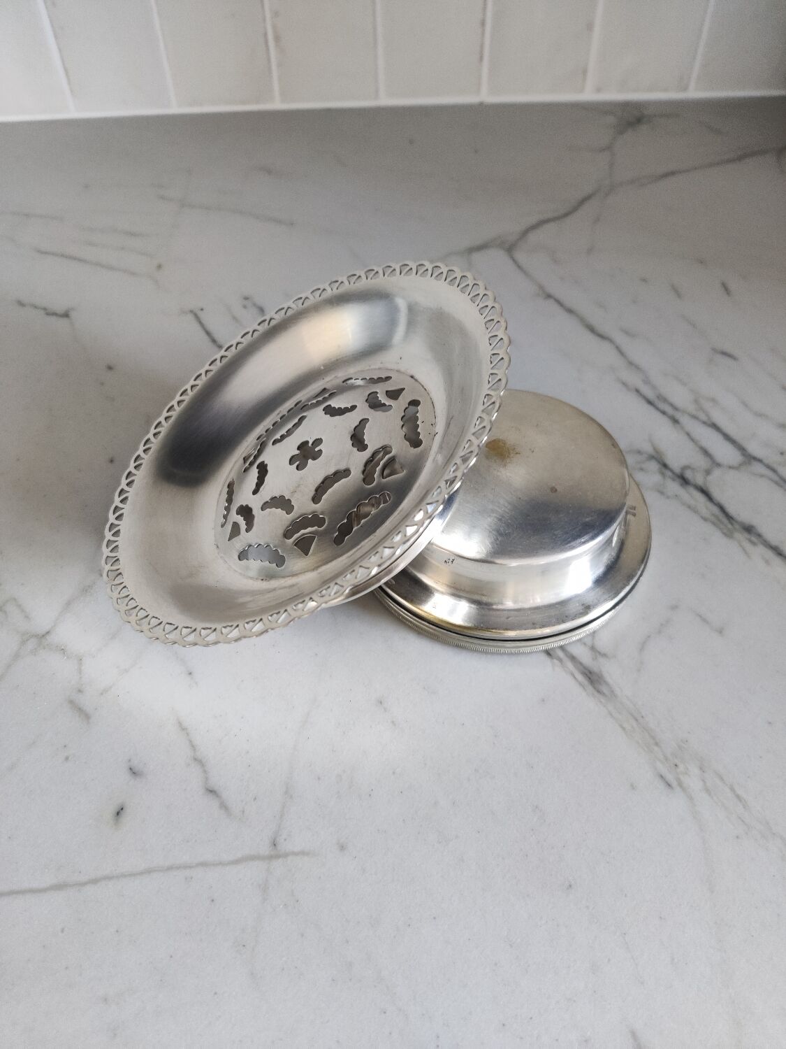 Butter dish