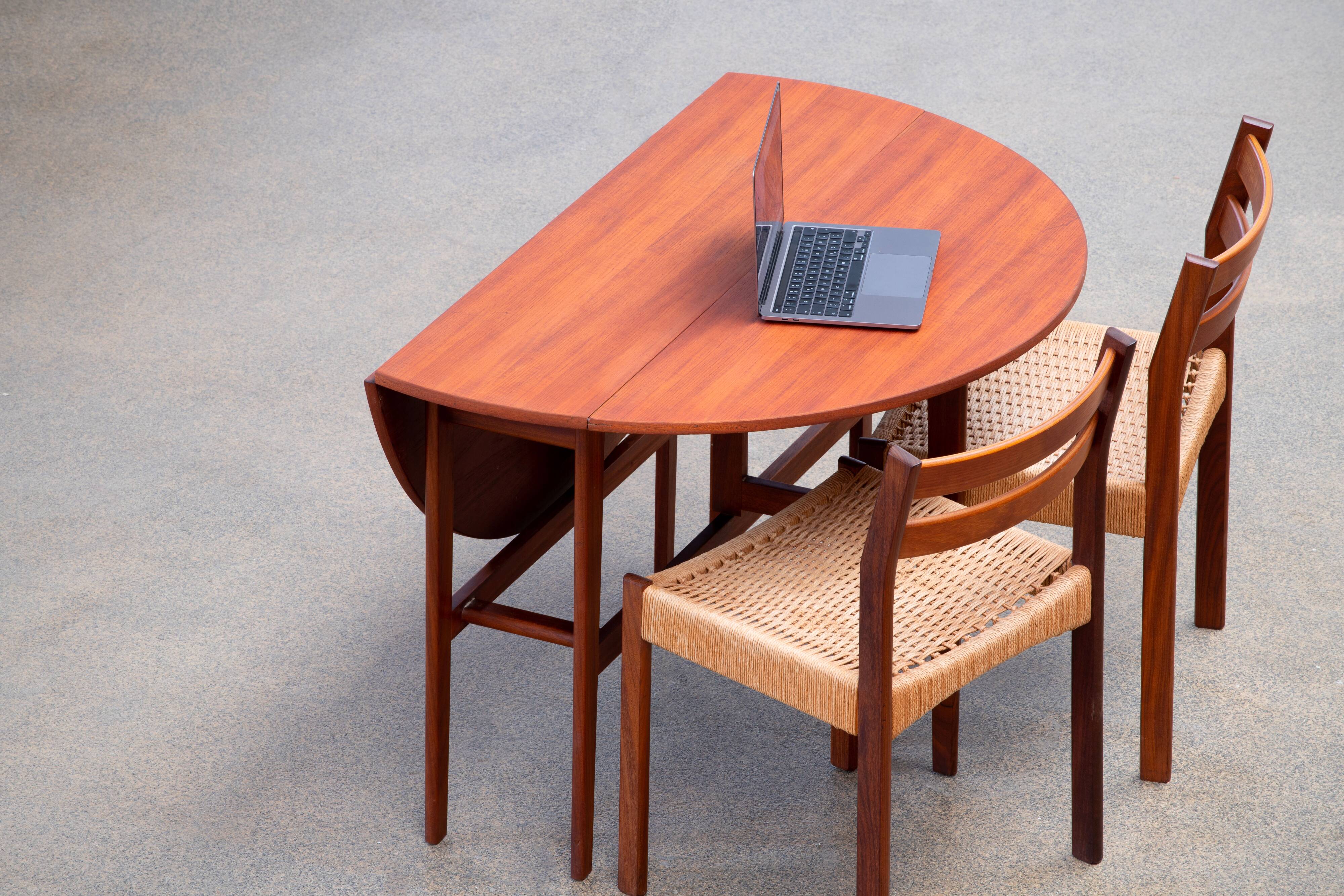 Table à manger scandinave vintage 1960
