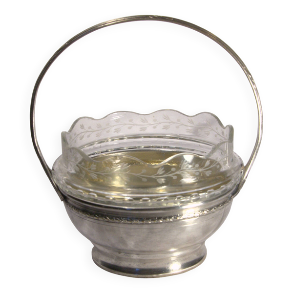 Petite coupe à anse  en verre taillé et métal argenté, 13x14cm, début XXème