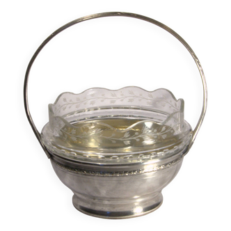 Small cut glass bowl with a handle in silver-plated metal, 13x14cm, early 20th century.