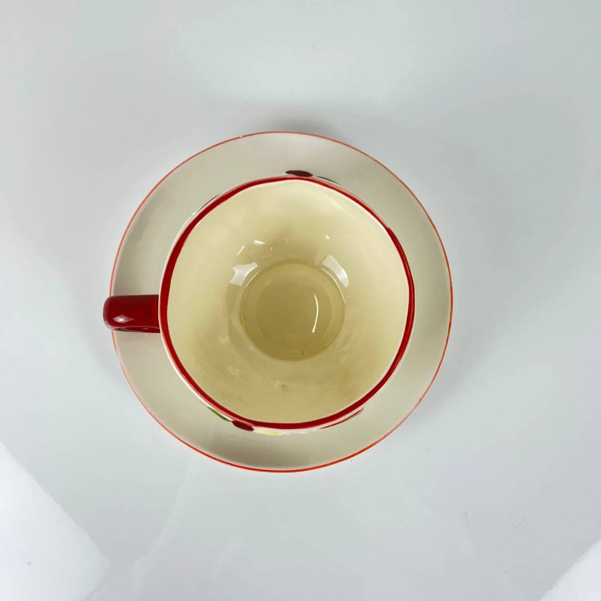 Set of 4 cups with saucers in barbotine "Apple"