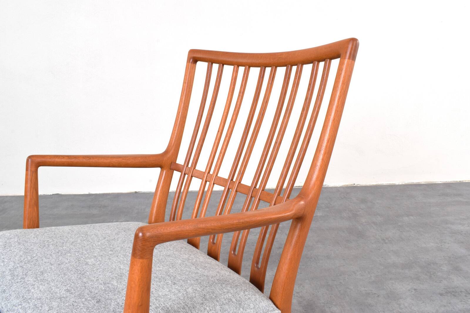 Rocking Chair ML33 by Hans J. Wegner for A/S Mikael Laursen, 1950s.