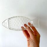 Transparent glass raviers in the shape of a fish