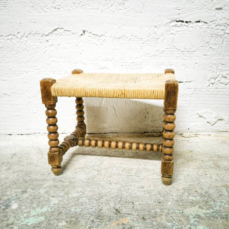 Straw footrest