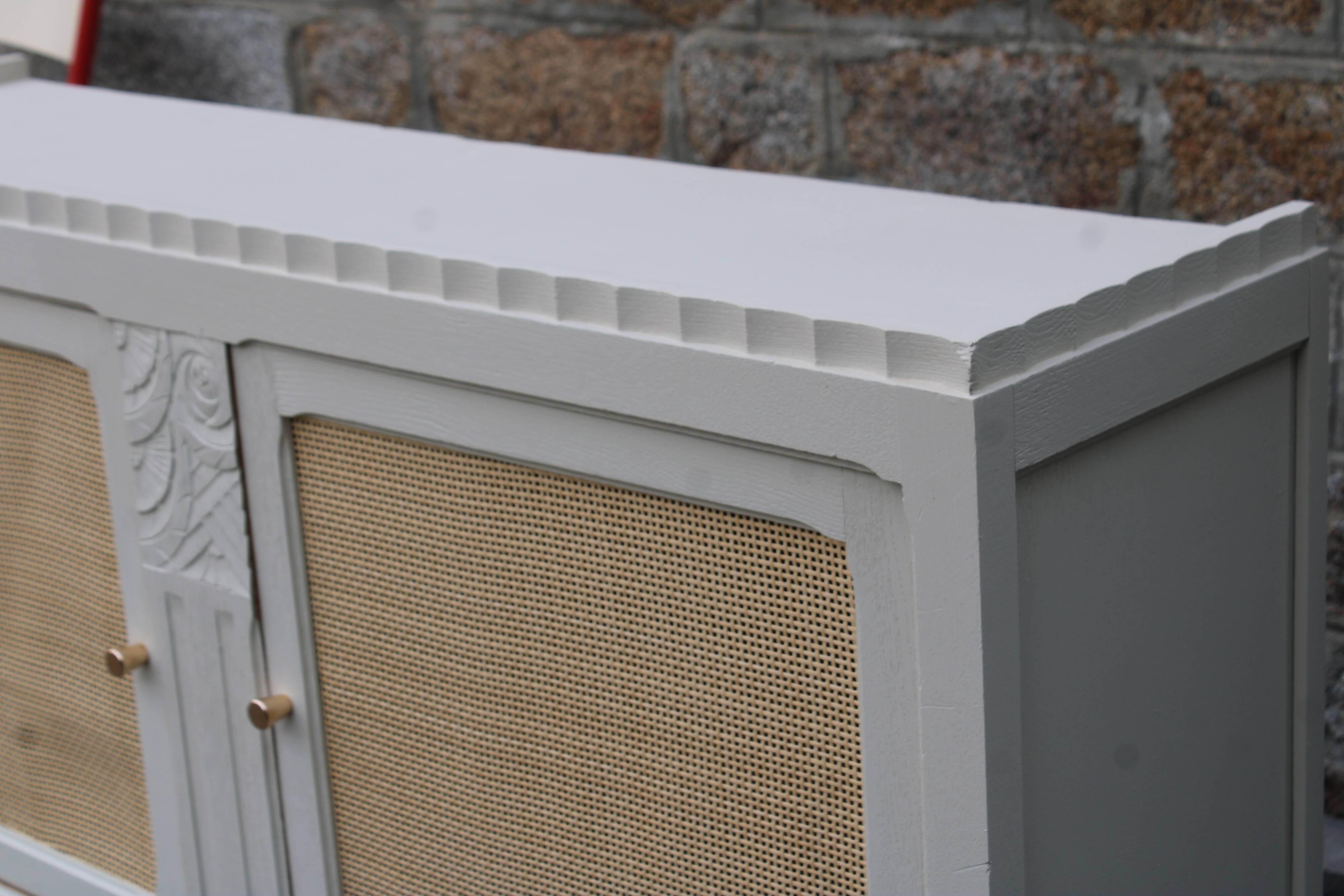 Buffet / enfilade vintage rénové blanc cassé & cannage