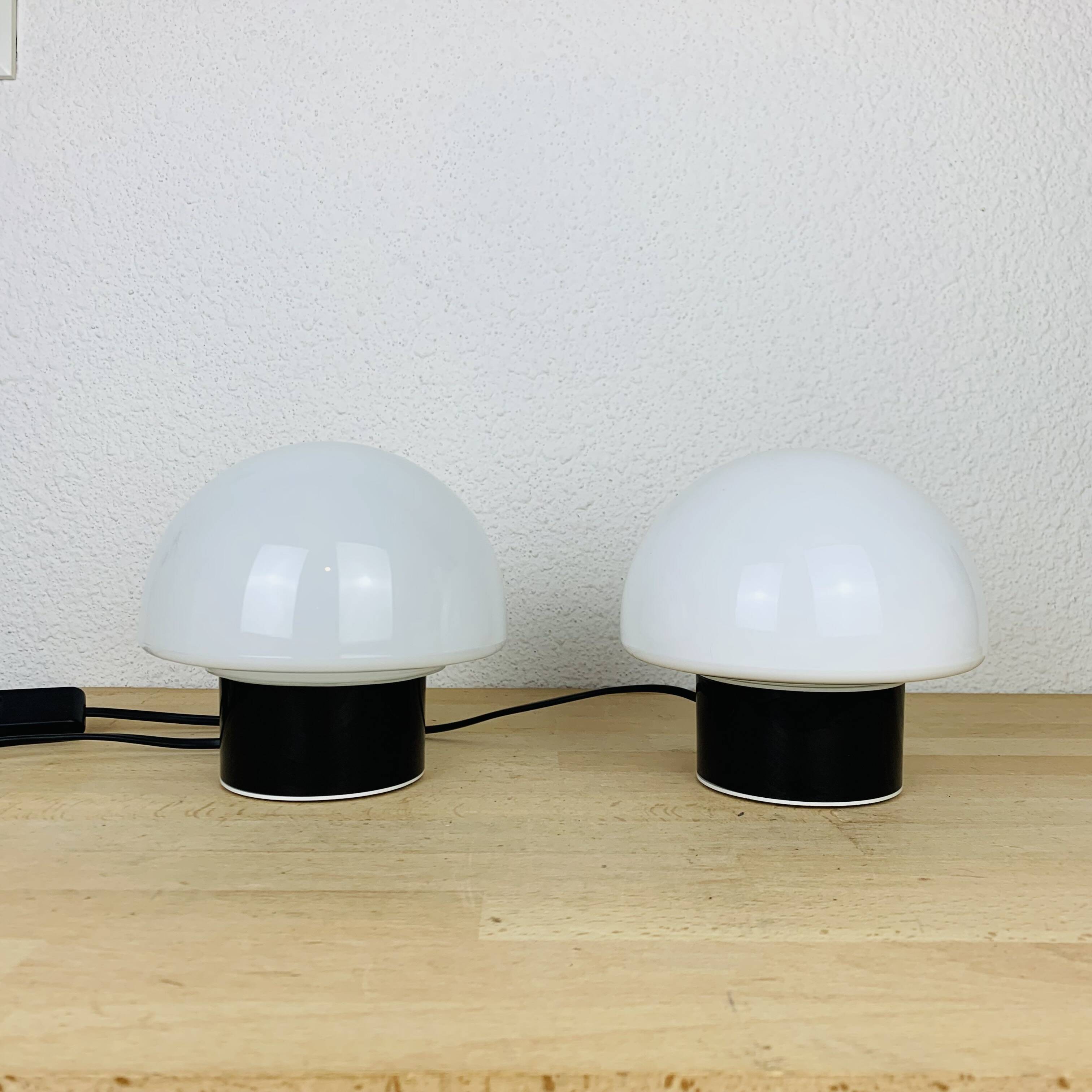 Pair of 70s space age mushroom lamps, Optelma