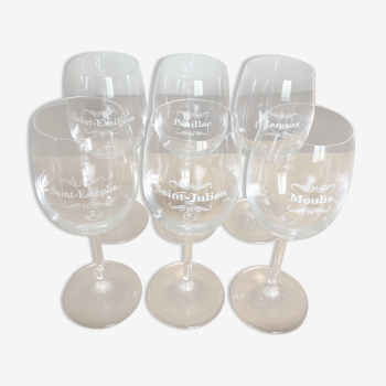 Verres à vin avec  appellations gravées