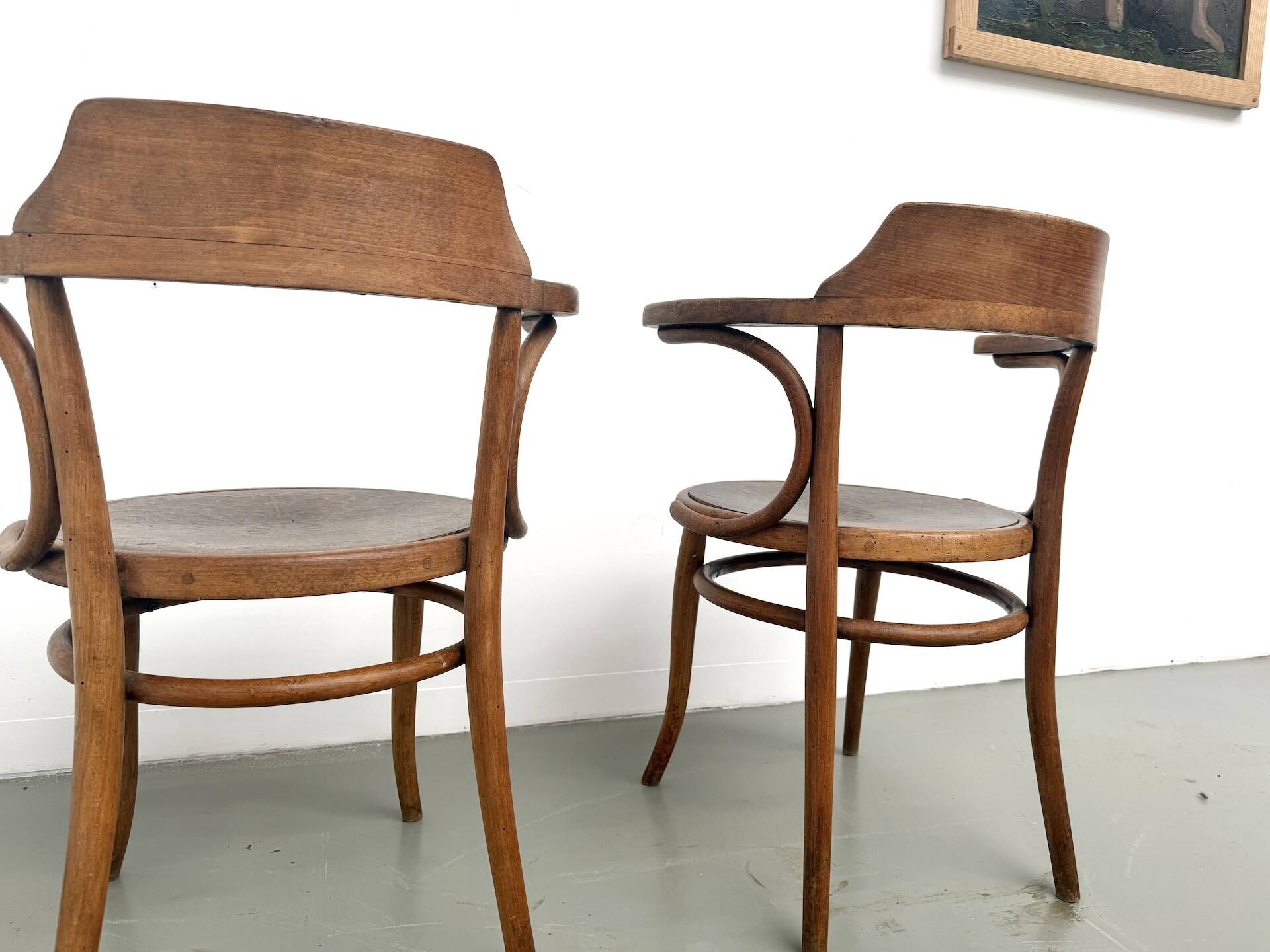 Paire de Fauteuils de Bureau Thonet – Hêtre Courbé & Assises Pyrogravées