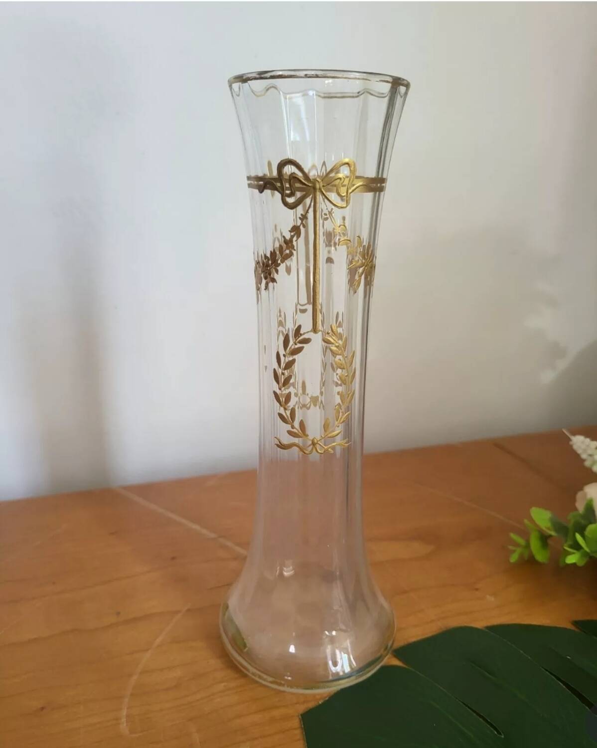 Vase en cristal doré à cotes vénitiennes