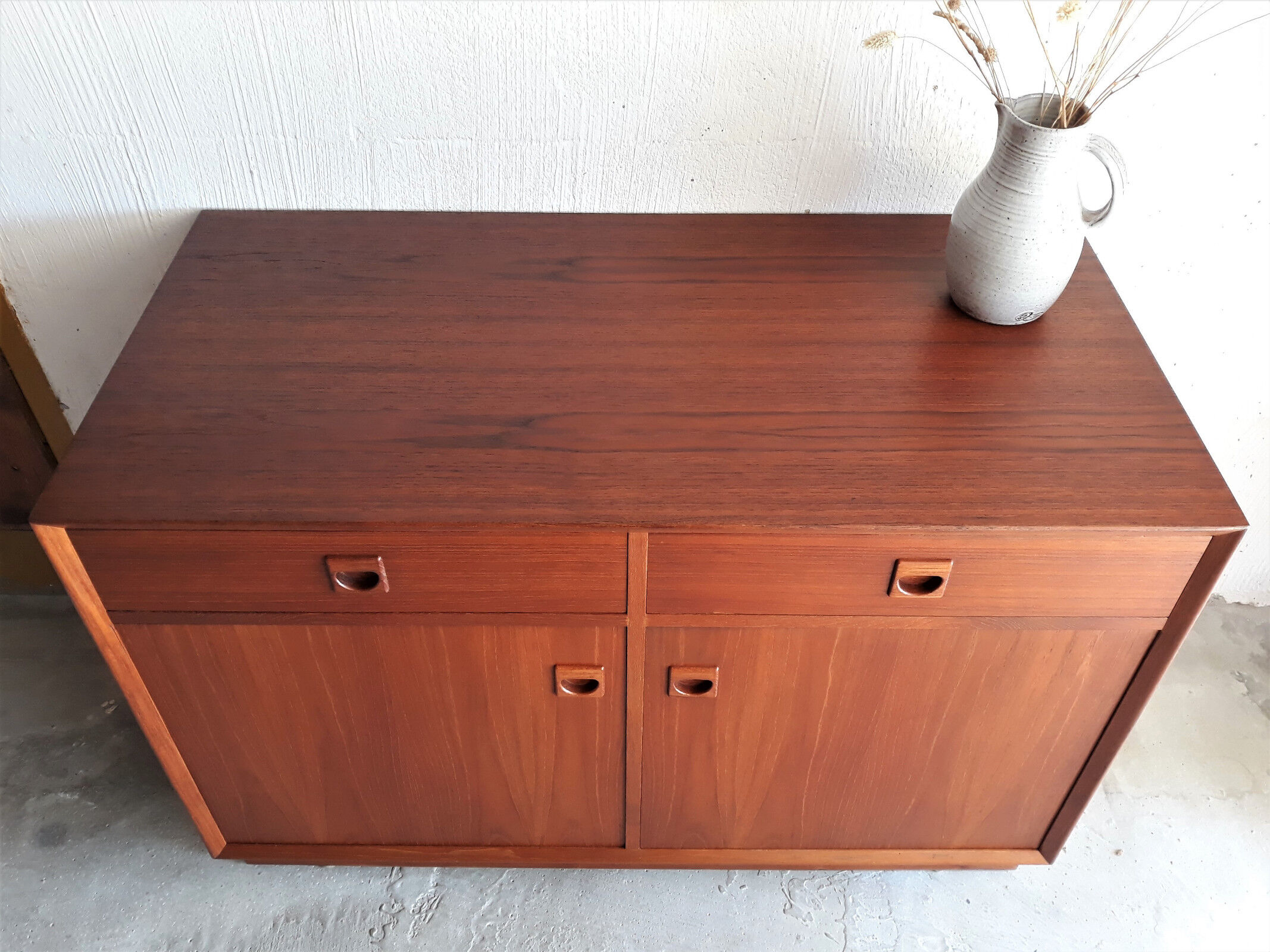 Teak Furniture / Small Enfilade Eric BROUER / Vintage Teck / Scandinavian Buffet / Small Buffet - Vintage Bar Furniture / Made in Denmark / Mid Century