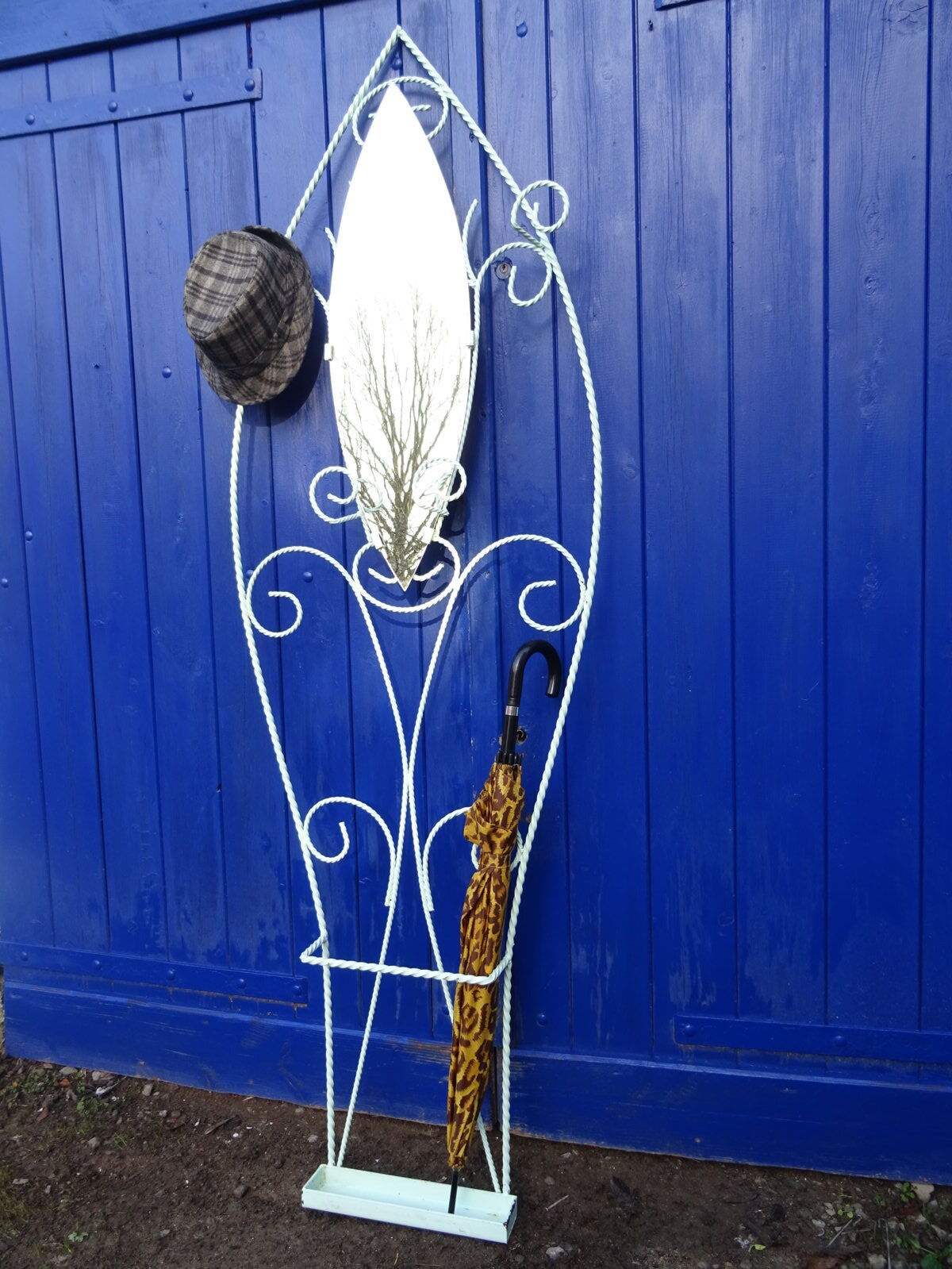 Forged iron wall wardrobe