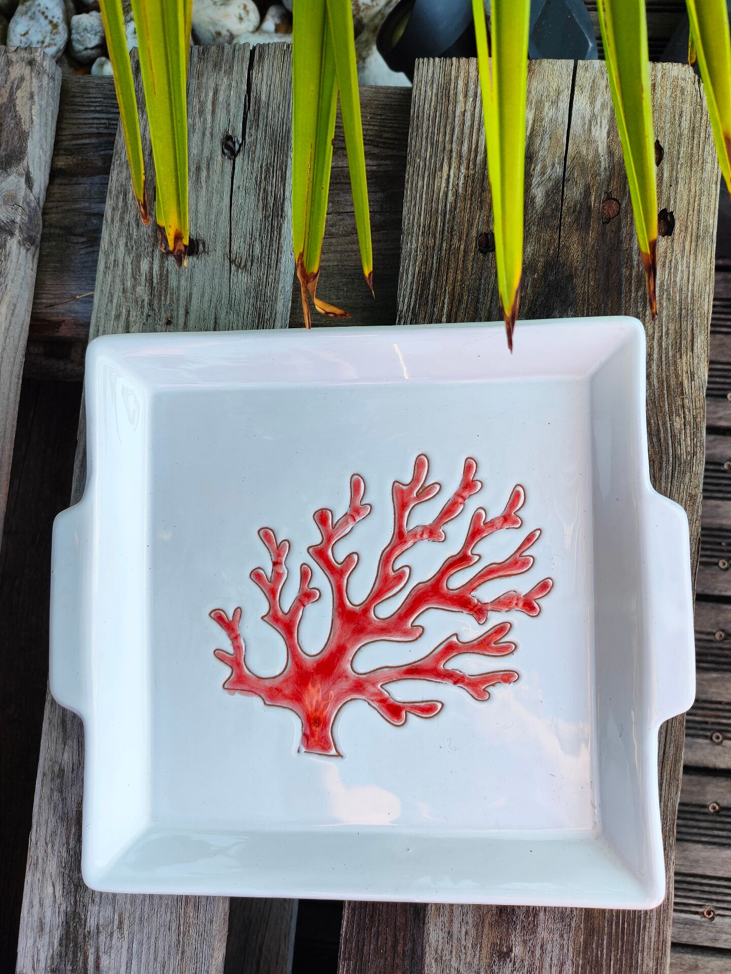 Square serving dish