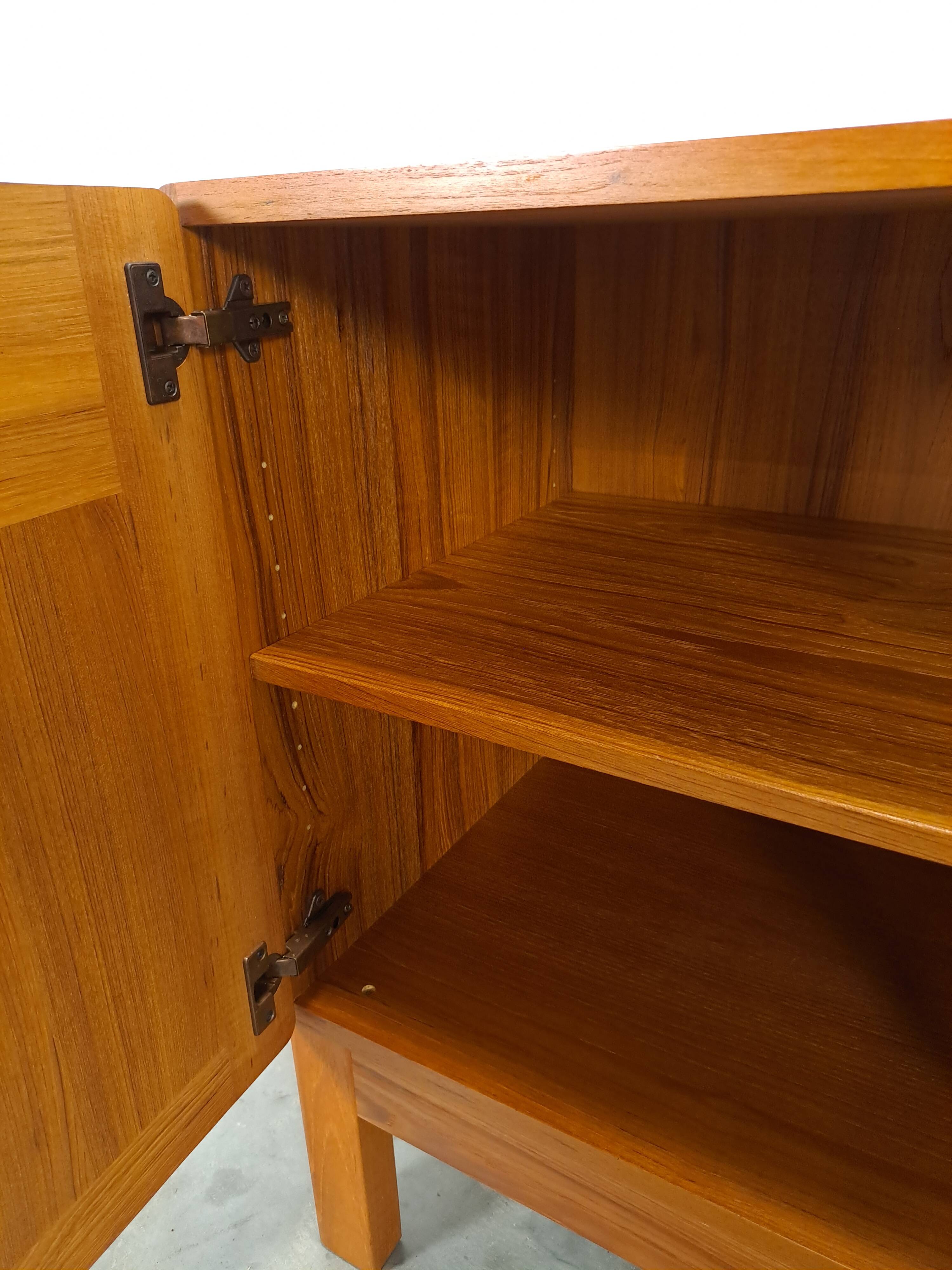 Deens design teak dressoir Dyrlund