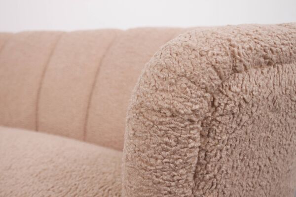 Canapé banane courbé danois en tissu de laine rose poudré, 1940s