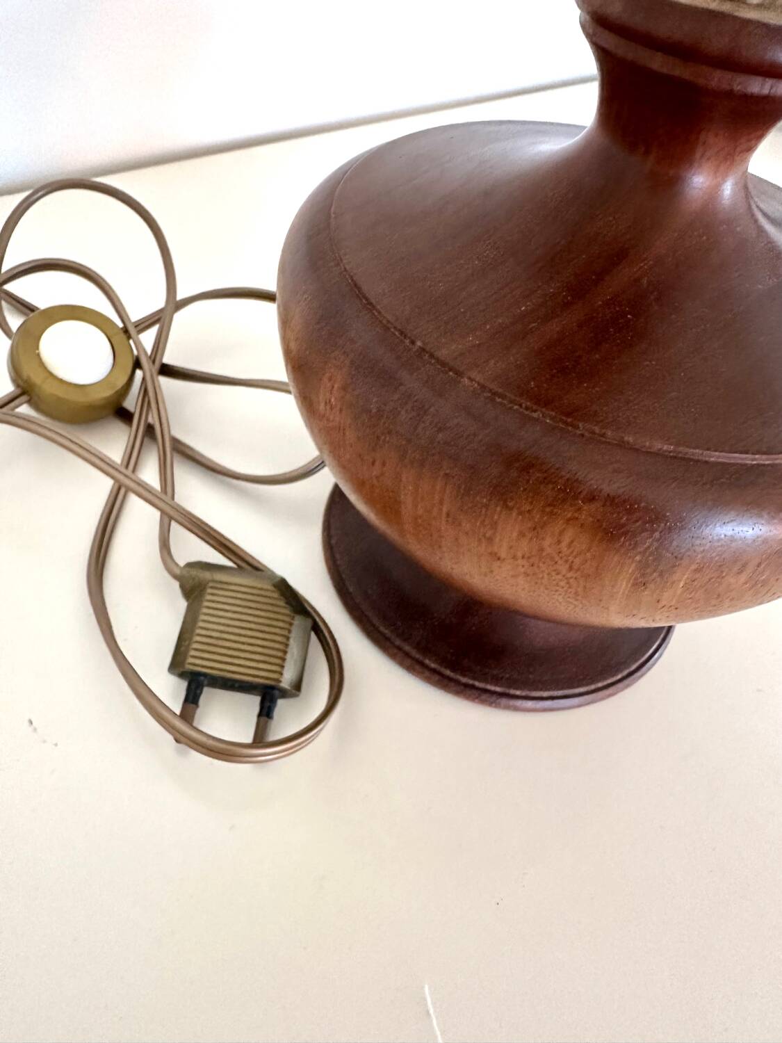 Wood and cotton lamp