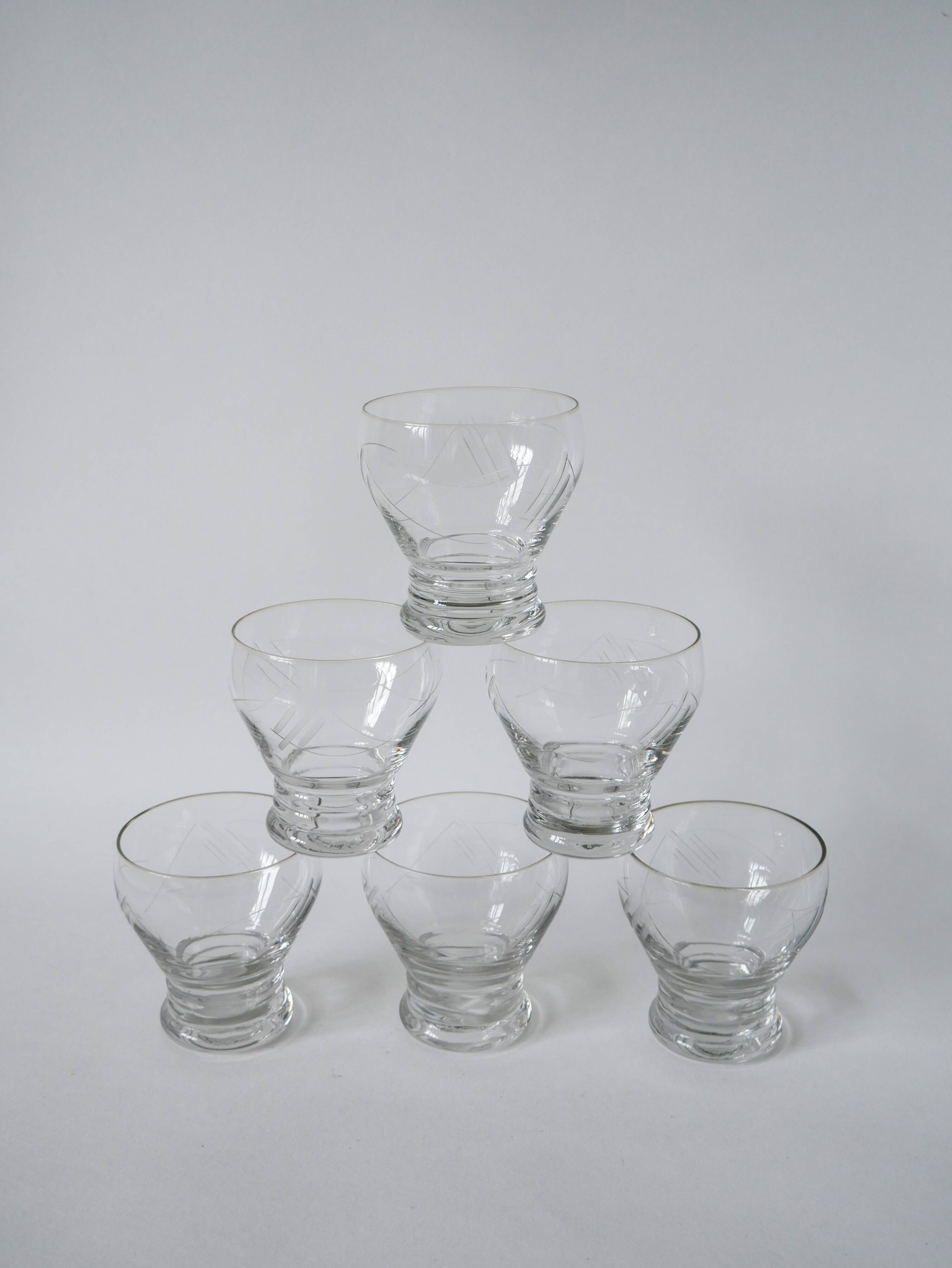set of 6 wine glasses in chiseled glass 1960 9 X 8 cm