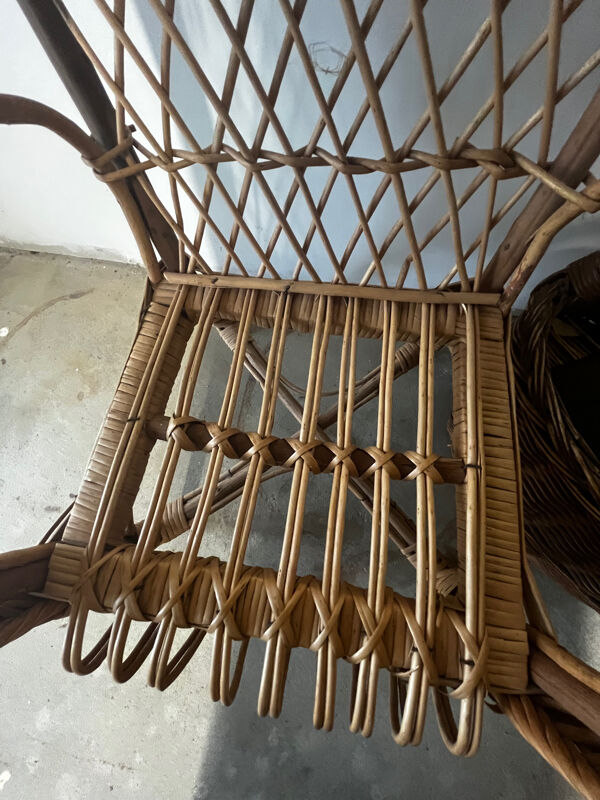 Fauteuil en rotin pour enfant