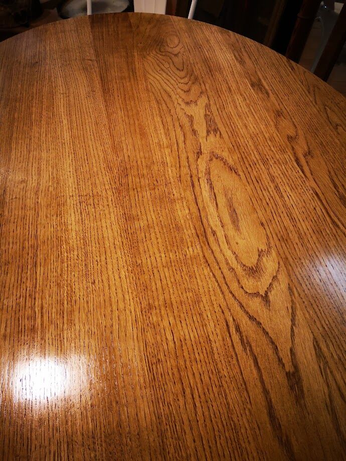 Oval table tulip foot