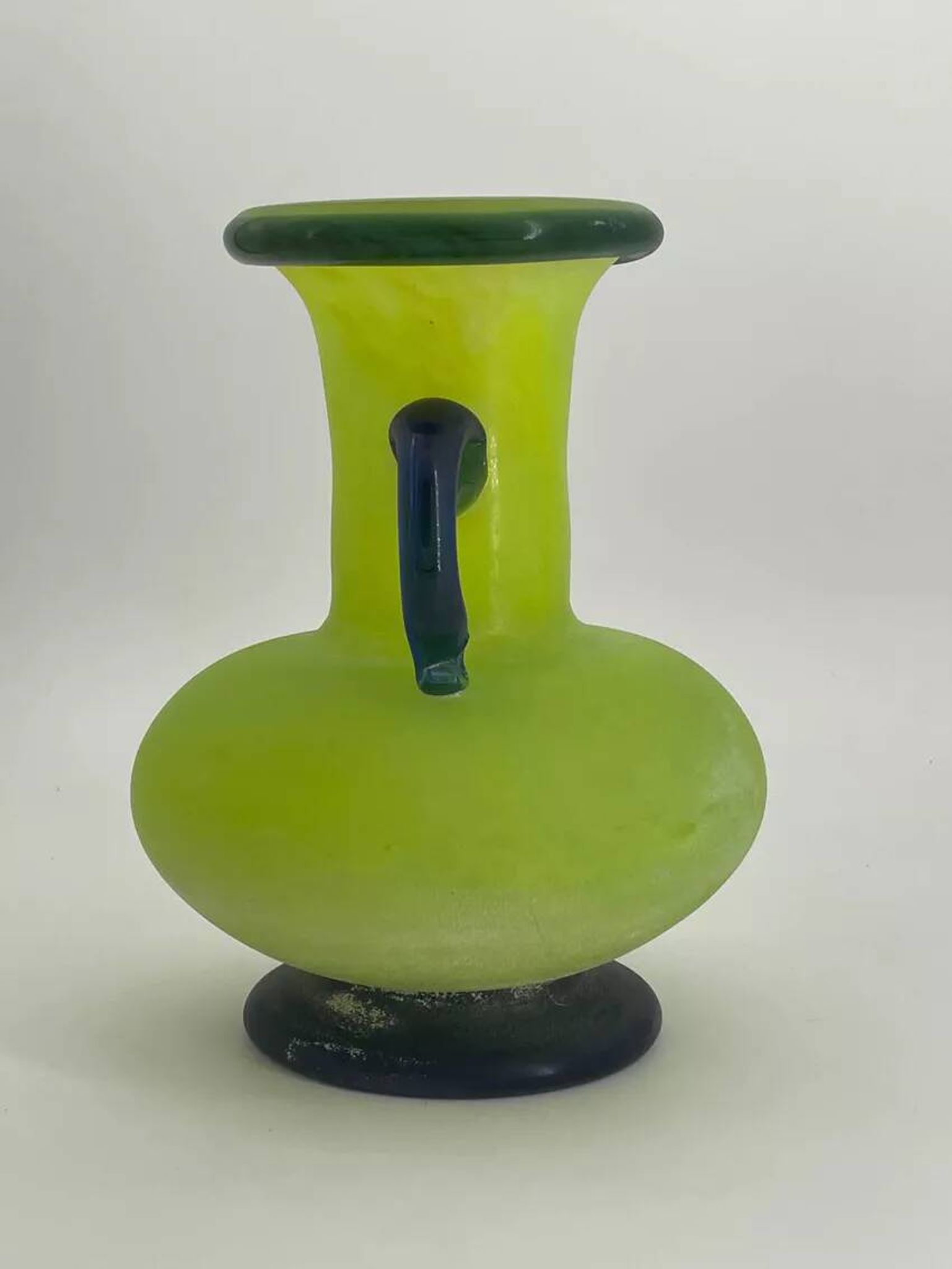 70s vase in glass paste
