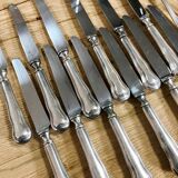 Set of 12 forks and knives in silver metal