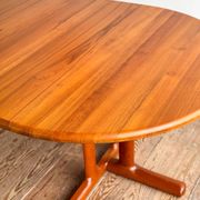 Table ronde extensible en teck de Dyrlund, Danemark