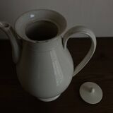 Creil and Montereau neo-classical Directoire coffee pot in fine earthenware circa 1800