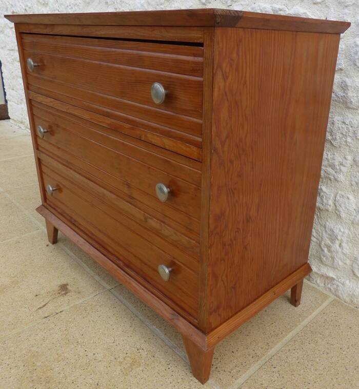 Antique post art deco chest of drawers circa 1940 in solid pine wood in its patina