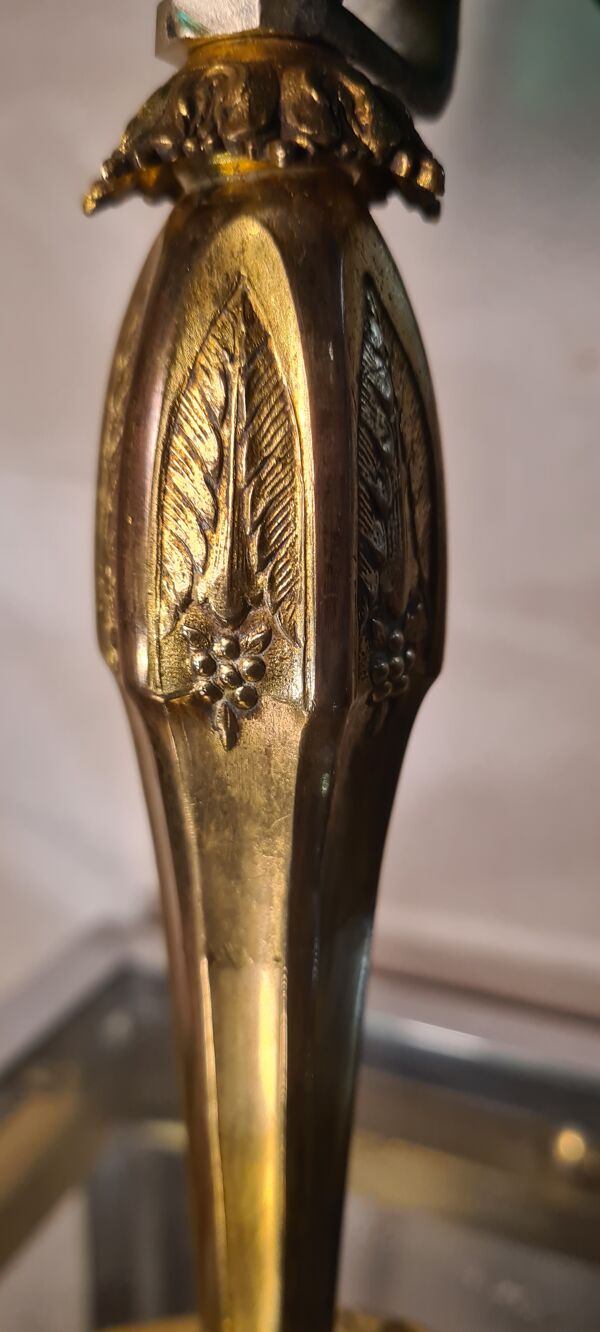 Lampe bronze doré  ciselé  ,art nouveau  ,art deco avec jolie tulipe  original 33x15  electricité ok