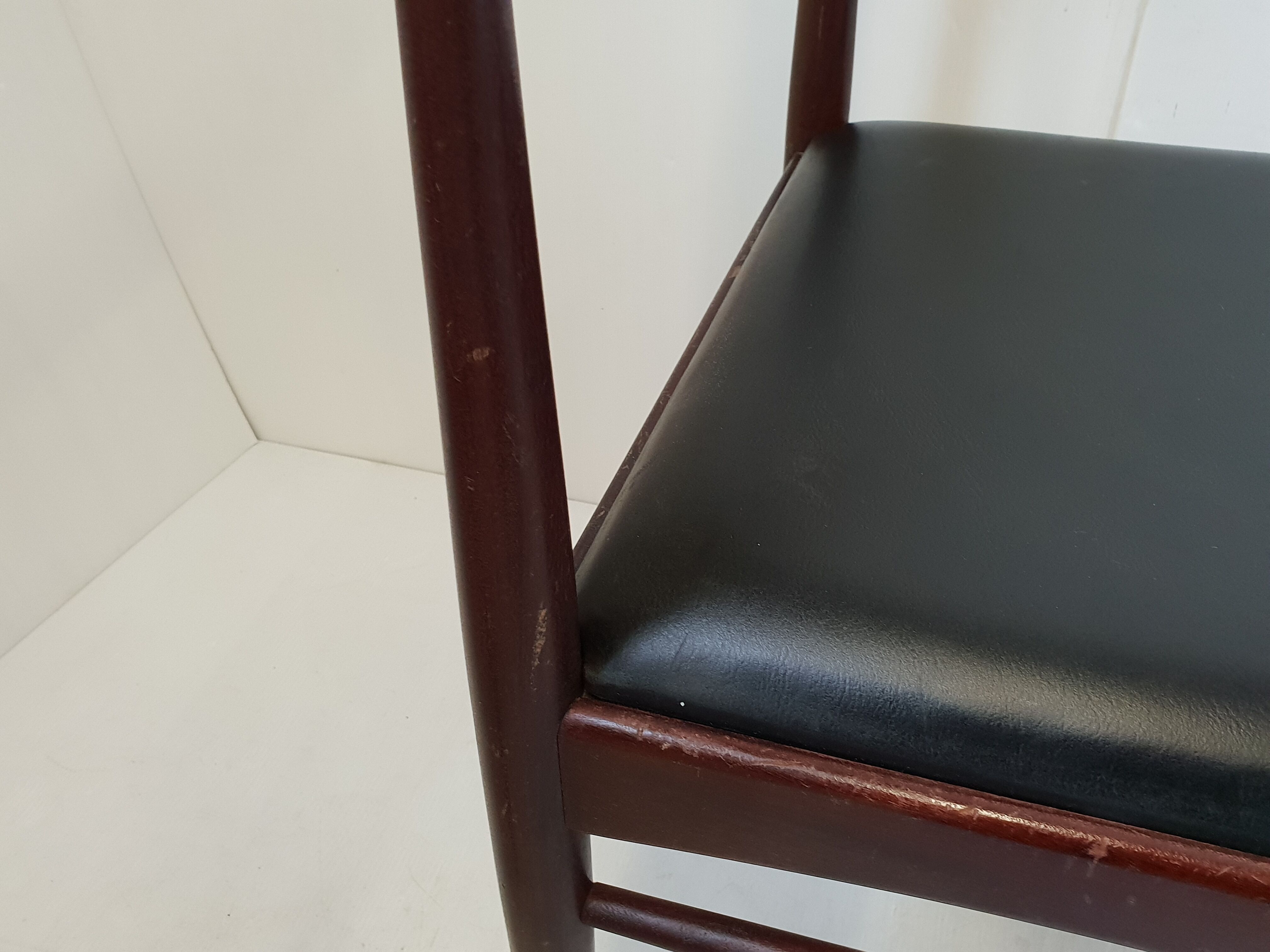 Suite de 6 chaises scandinaves 1960