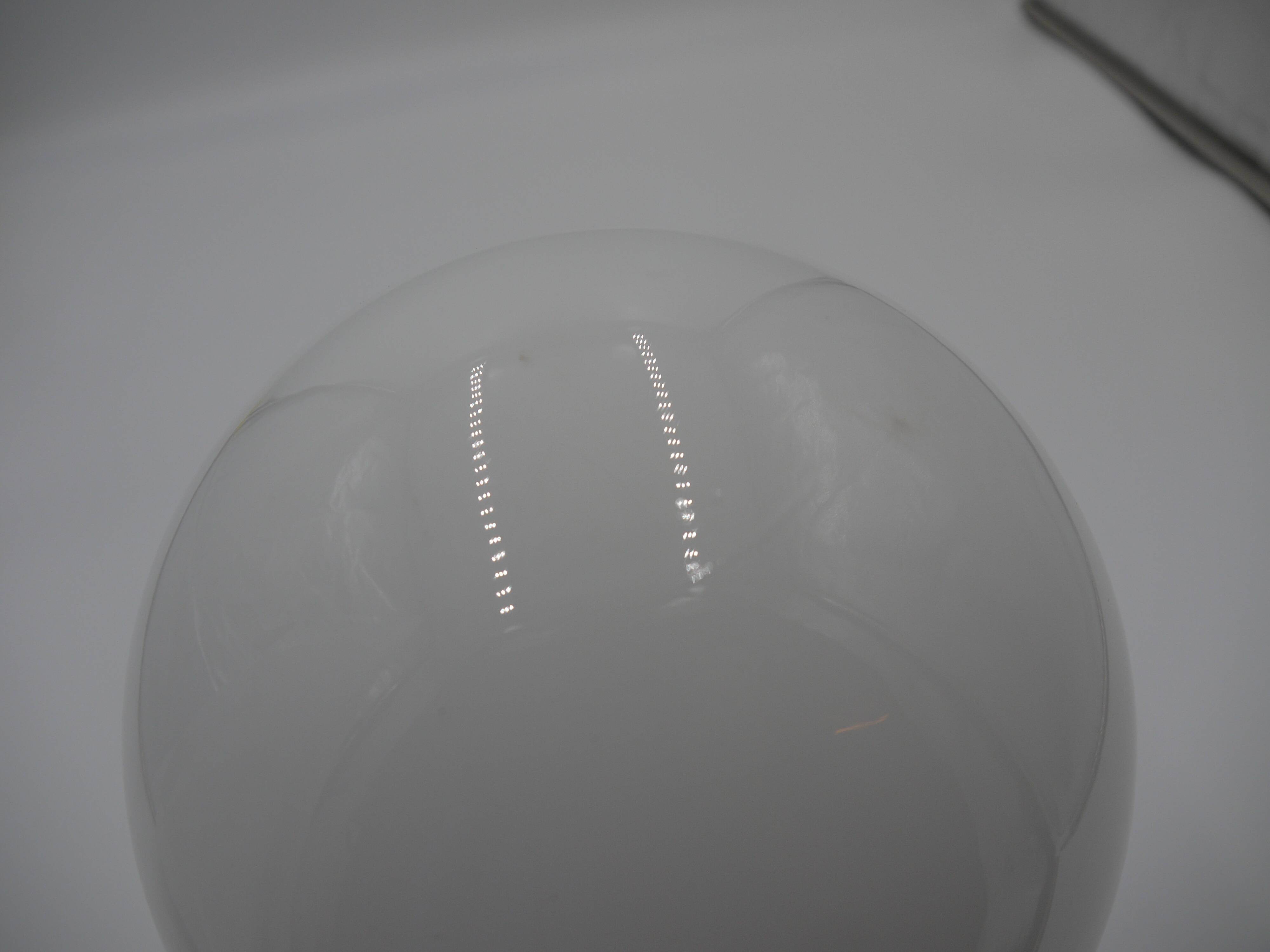 White glass globe ø20cm