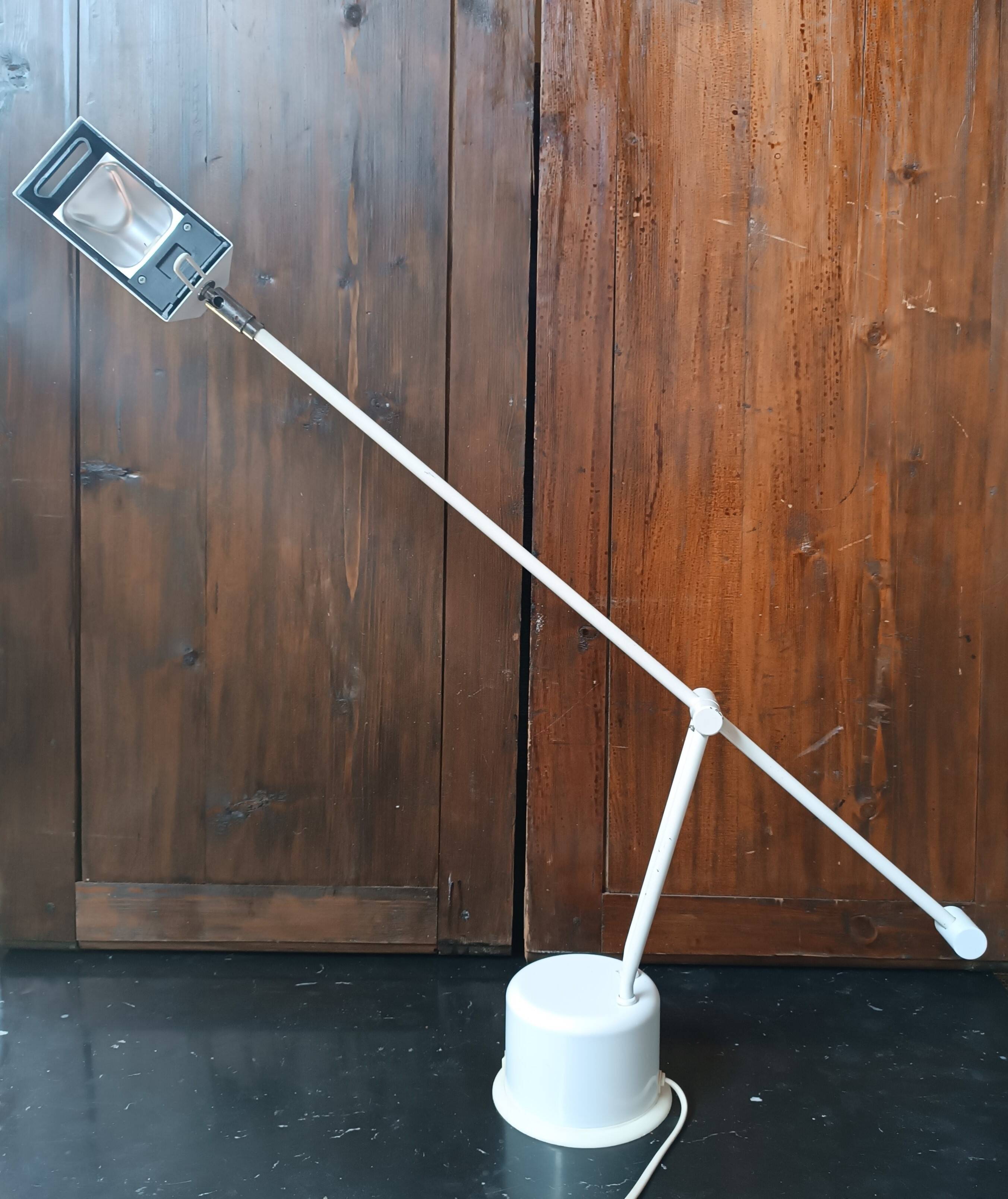 Vintage articulated desk lamp Massive